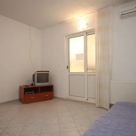 Zaklopatica 8342a Lastovo