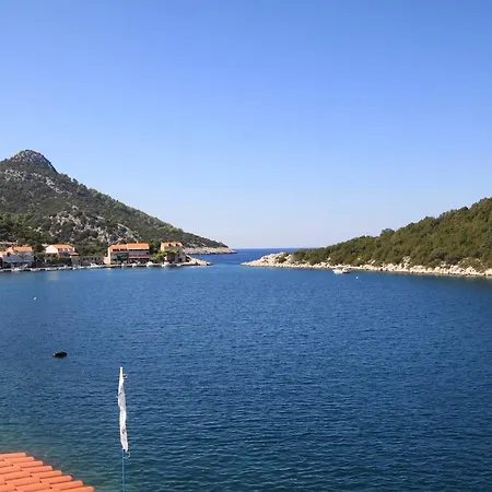 Zaklopatica 8342a 아파트 Lastovo